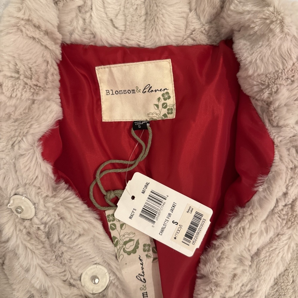 Women's  Faux Fur Jacket by Blossom & Clover snap front Red Lining NWT Size S - Picture 8 of 10